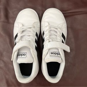 Gently used Adidas Grand Court Kids shoes